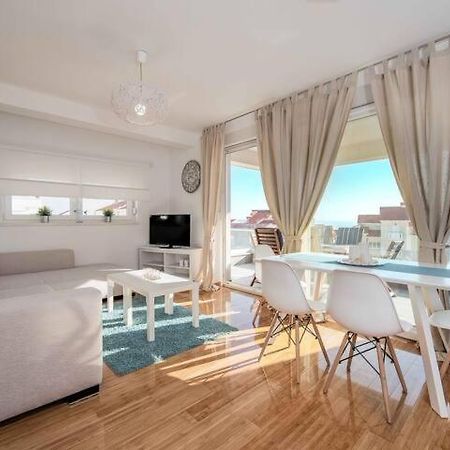Blue sky, modern sea view apartment Novalja Exterior foto
