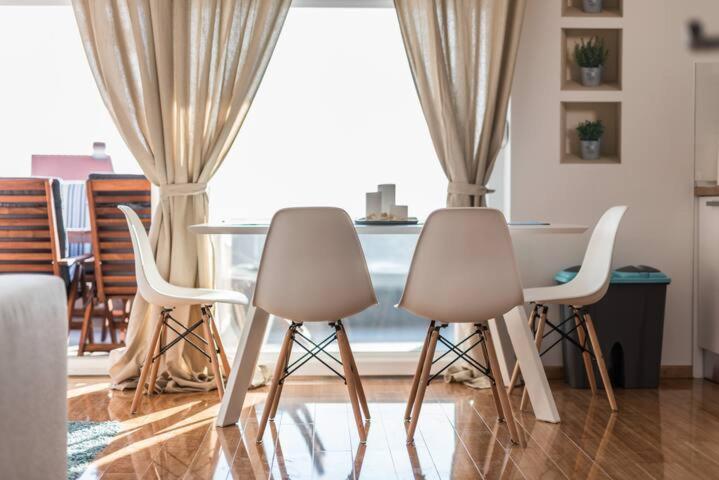 Blue sky, modern sea view apartment Novalja Exterior foto