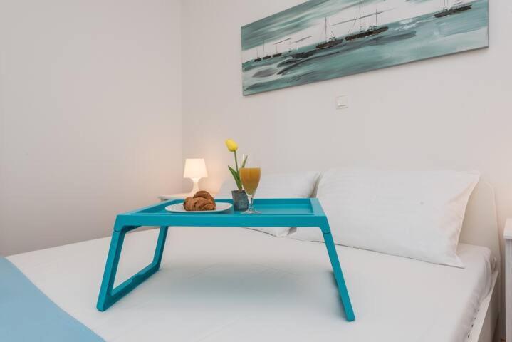 Blue sky, modern sea view apartment Novalja Exterior foto