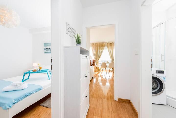 Blue sky, modern sea view apartment Novalja Exterior foto